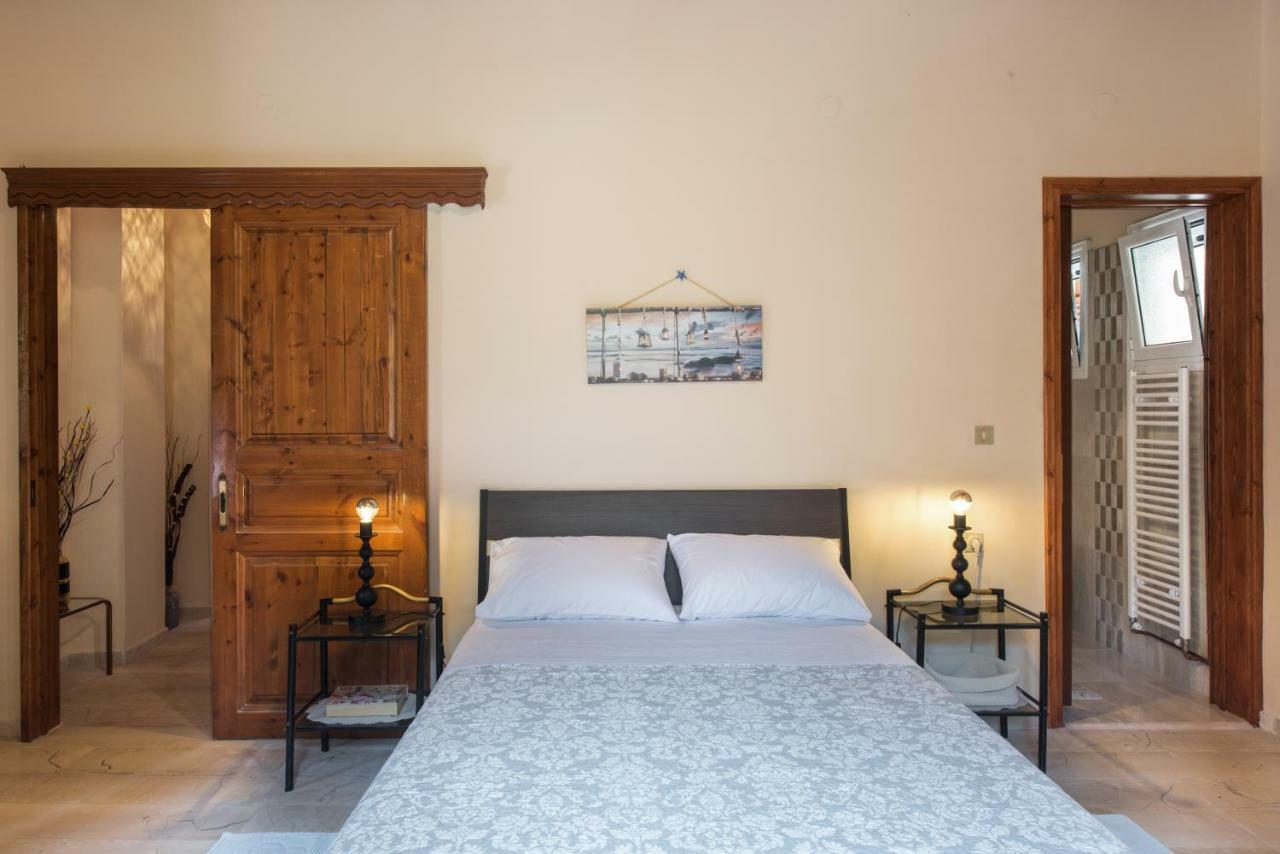 Family Holiday Apartment With Garden & Bbq Velonades  Ngoại thất bức ảnh