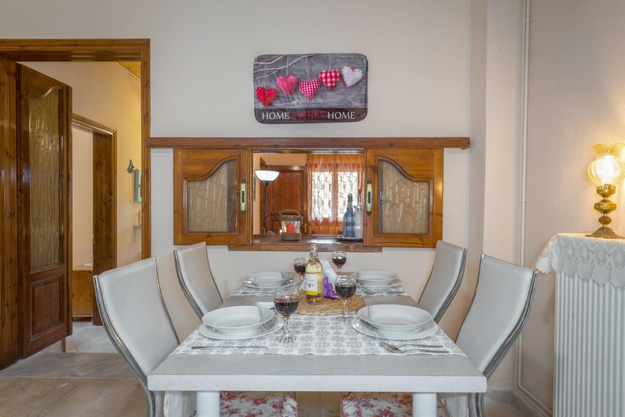 Family Holiday Apartment With Garden & Bbq Velonades  Ngoại thất bức ảnh